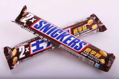 士力架最新廣告臺詞，時代印記的力量之源