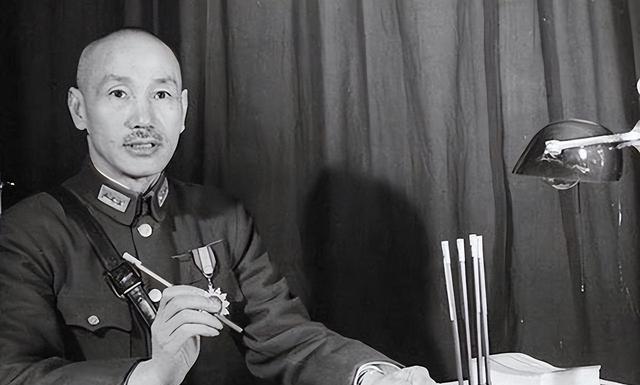 流行詞語最新動態(tài)2024，小巷深處的隱藏瑰寶亮相街頭潮流前線