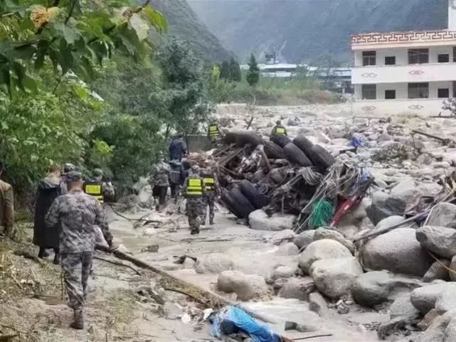 ??紅蟲災(zāi)害來襲，守護(hù)家園，行動(dòng)刻不容緩！