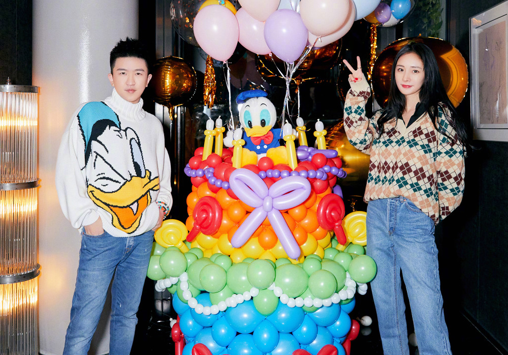 最新生日圖片分享，小巷深處的特色小店，生日探索之旅啟程！