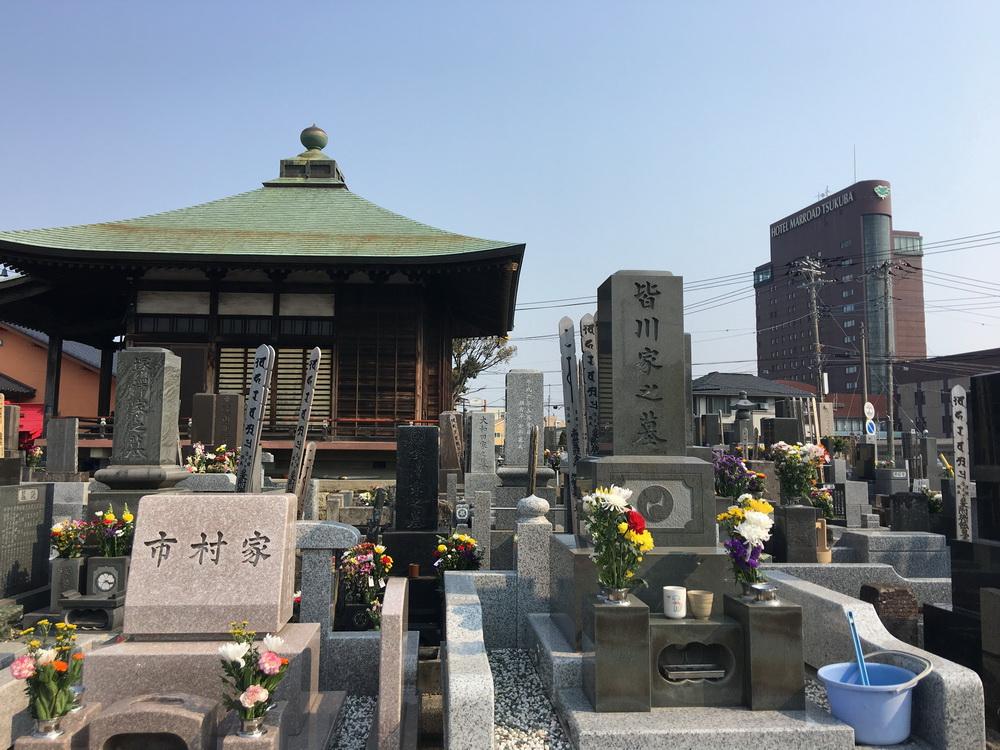 最新墓地圖片與小徑特色小店，探尋安寧之地的獨特韻味