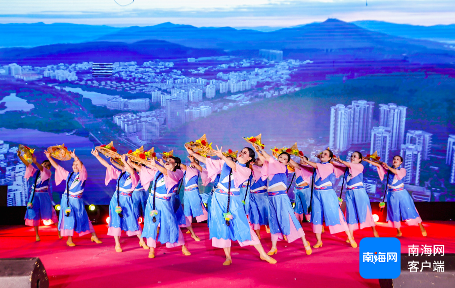 廣場(chǎng)舞2025最新風(fēng)潮，舞動(dòng)你的世界！?