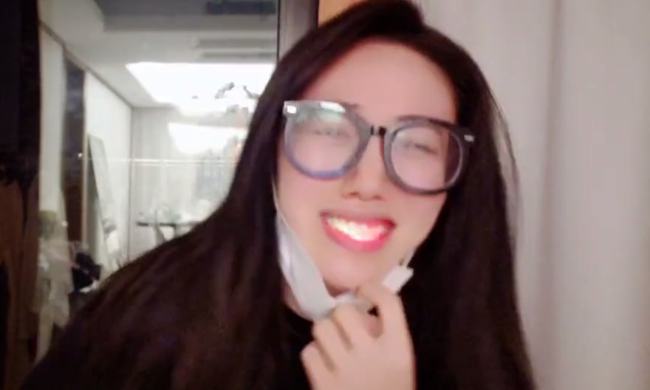 小董最新潮流風(fēng)采揭秘，引領(lǐng)潮流魅力無限！