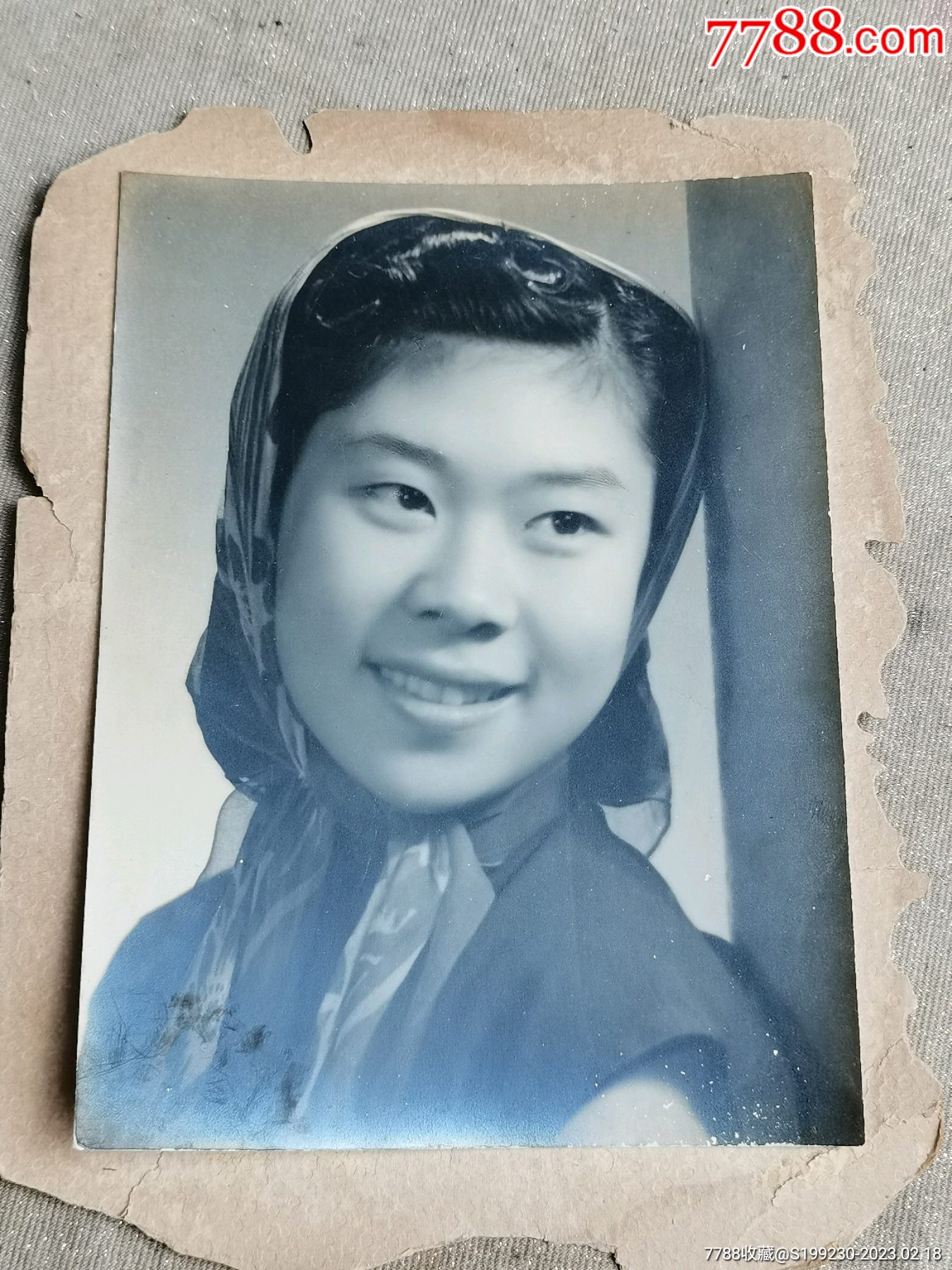 美女老照片的魅力，歷久彌新，時光見證美麗風采