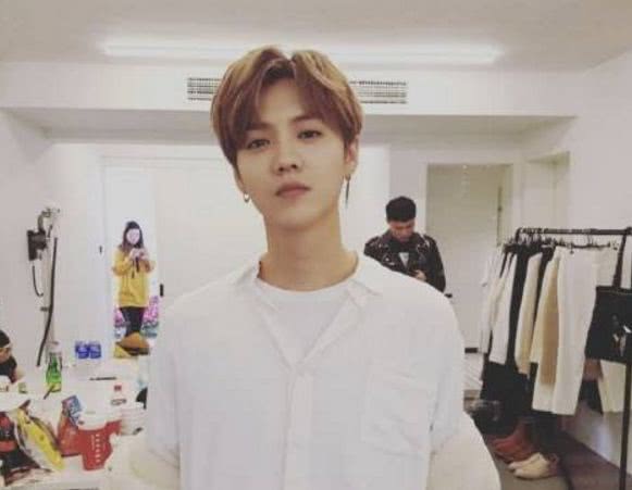 鹿晗2025最新照片，自然之旅的心靈觸摸